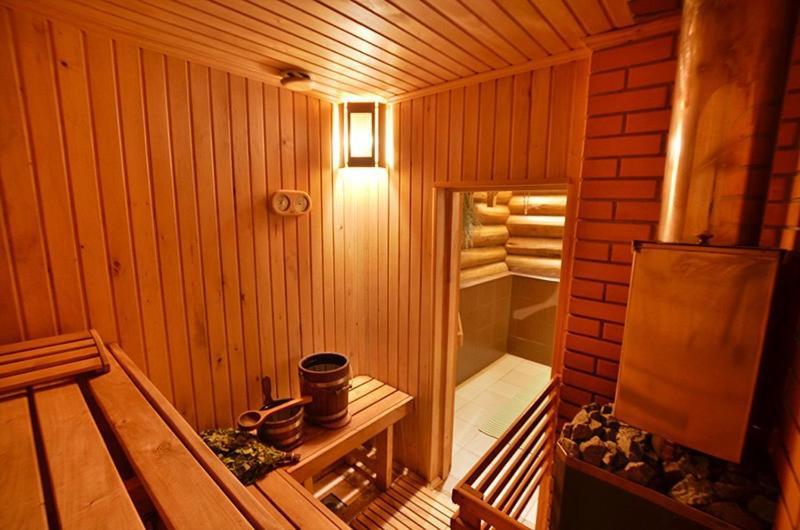 Дом С Сауной И Басейном На Теремках Hatne Exterior foto